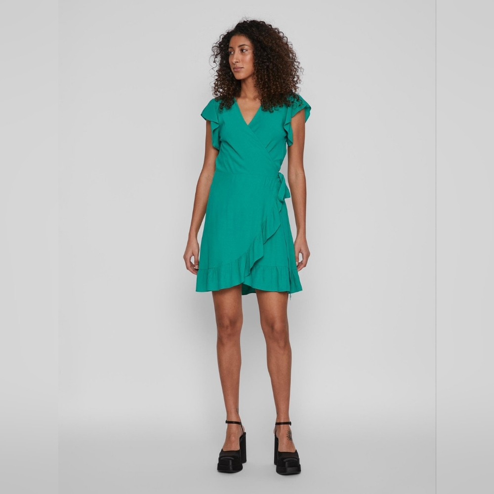 aritzia x Sunday Best savoy wrap dress
